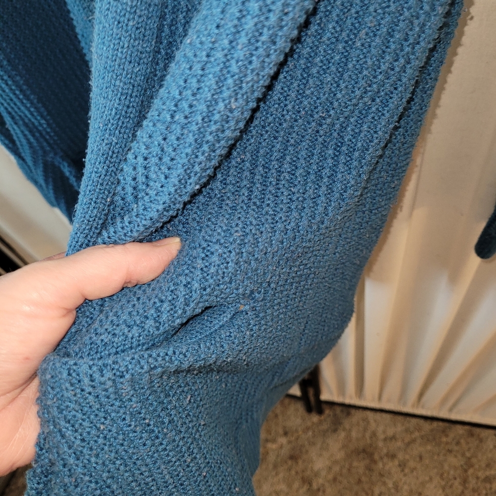 Old Navy women's size small blue sweater with pockets, fair condition - Picture 2 of 5